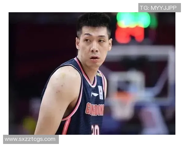 任骏飞领衔广东男篮奋战新赛季展现全能球员风采与团队精神 任骏飞领衔广东男篮奋战新赛季展现全能球员风采与团队精神