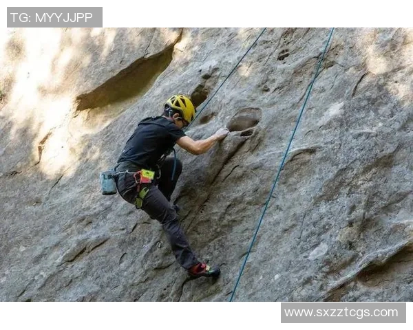 深圳攀岩队中路突破之路:探索攀岩热点与未来发展潜力 深圳攀岩队中路突破之路:探索攀岩热点与未来发展潜力