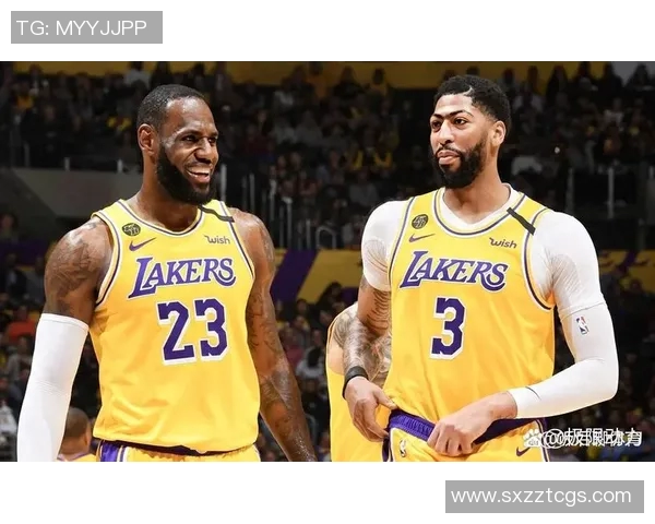 浓眉在热火对湖人比赛中的精彩数据表现分析与解读 浓眉在热火对湖人比赛中的精彩数据表现分析与解读